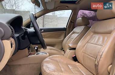 Седан Volkswagen Passat 2004 в 