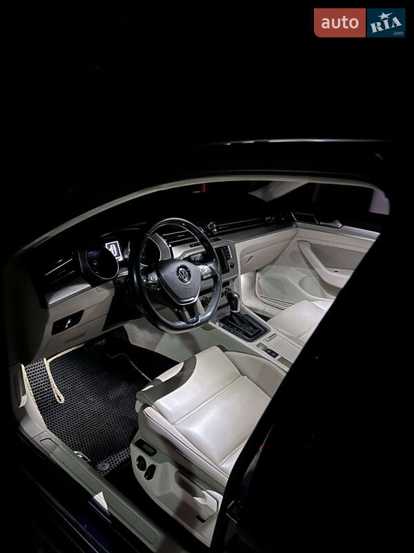 Универсал Volkswagen Passat 2015 в Ужгороде фото 42 Универсал Volkswagen Passat 2015 в Ужгороде