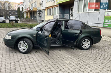 Седан Volkswagen Passat 1998 в 