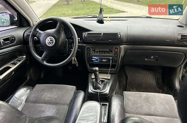Седан Volkswagen Passat 1998 в 