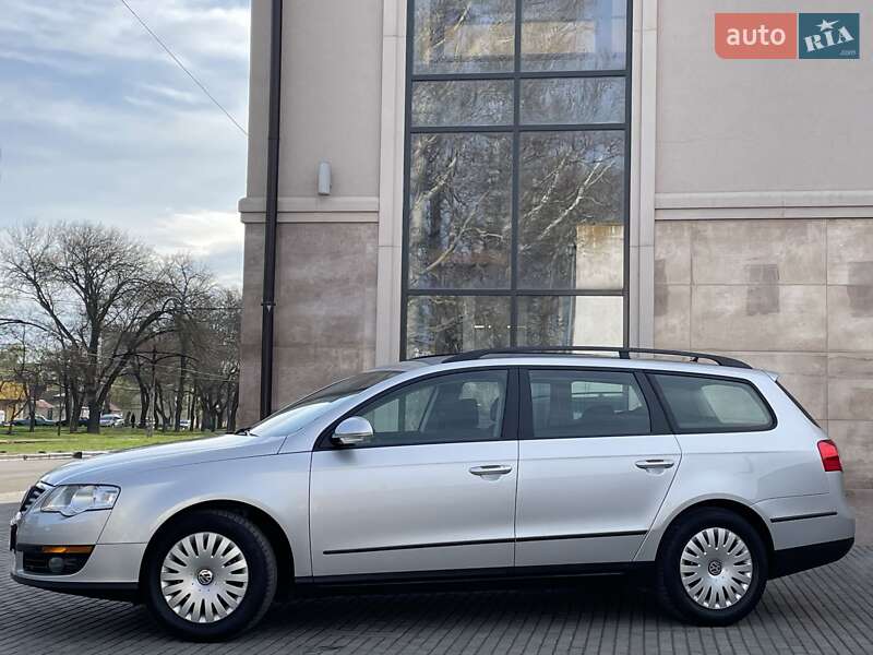 Универсал Volkswagen Passat 2006 в Николаеве