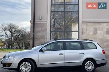 Універсал Volkswagen Passat 2006 в 