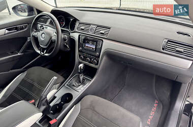 Седан Volkswagen Passat 2016 в 