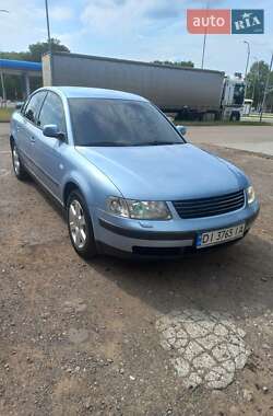 Седан Volkswagen Passat 2000 в 