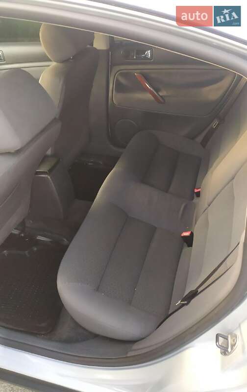 Седан Volkswagen Passat 2004 в Умани фото 4 Седан Volkswagen Passat 2004 в Умани