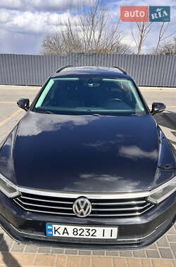 Універсал Volkswagen Passat 2015 в Дніпрі