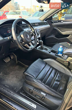 Седан Volkswagen Passat 2015 в 