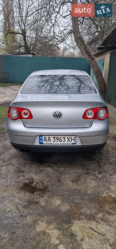 Седан Volkswagen Passat 2008 в Киеве