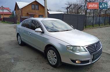 Седан Volkswagen Passat 2005 в 