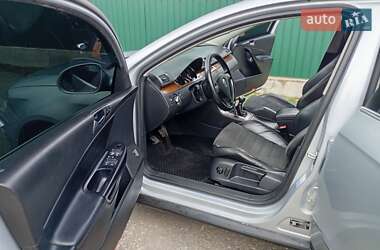 Седан Volkswagen Passat 2005 в 