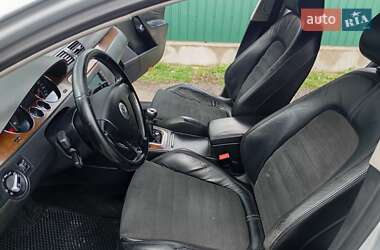 Седан Volkswagen Passat 2005 в 