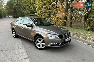 Седан Volkswagen Passat 2011 в 