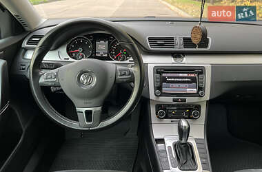 Седан Volkswagen Passat 2011 в 