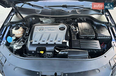 Универсал Volkswagen Passat 2014 в 