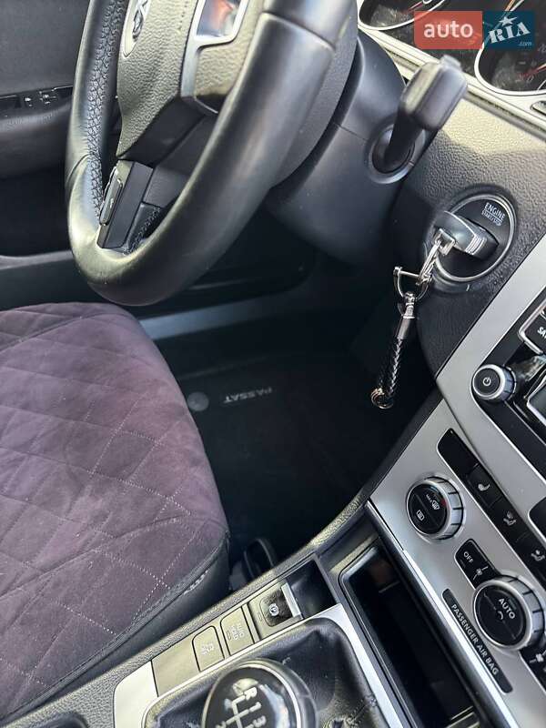 Універсал Volkswagen Passat 2013 в Львові