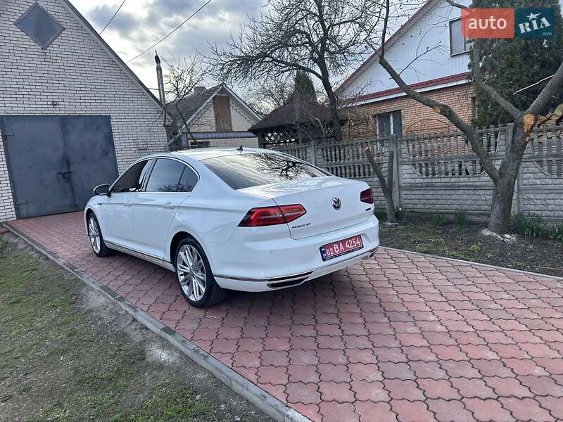 Седан Volkswagen Passat 2018 в Виннице