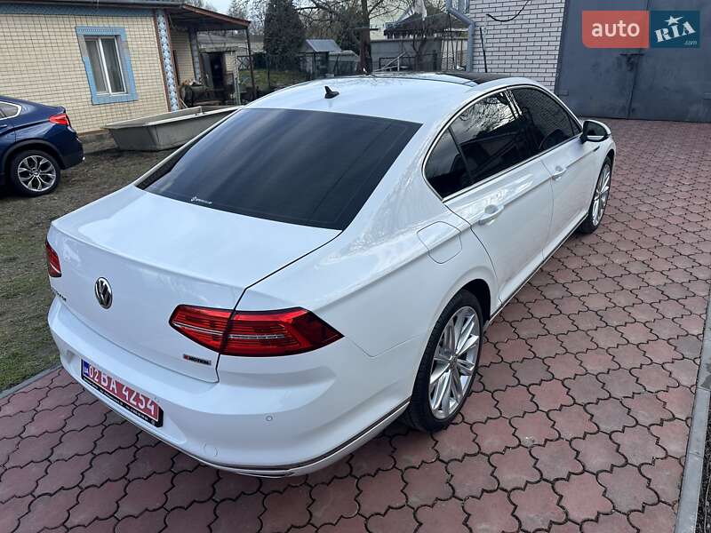 Седан Volkswagen Passat 2018 в Виннице