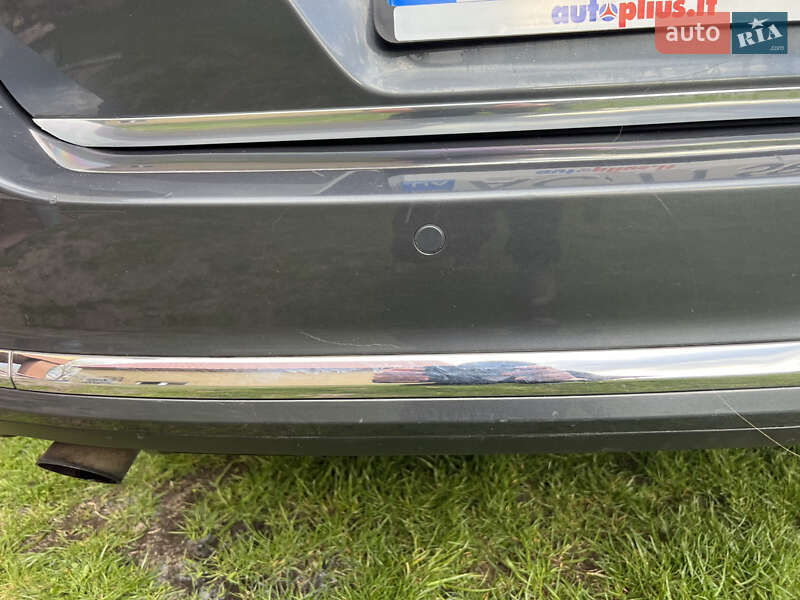Універсал Volkswagen Passat 2011 в Любомлі