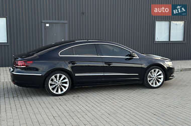 Седан Volkswagen Passat 2012 в 