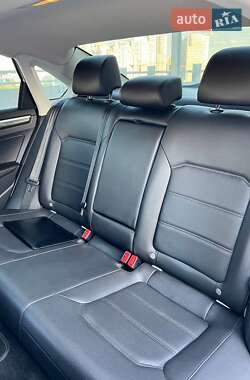 Седан Volkswagen Passat 2018 в 