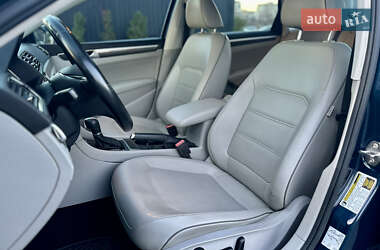 Седан Volkswagen Passat 2017 в 