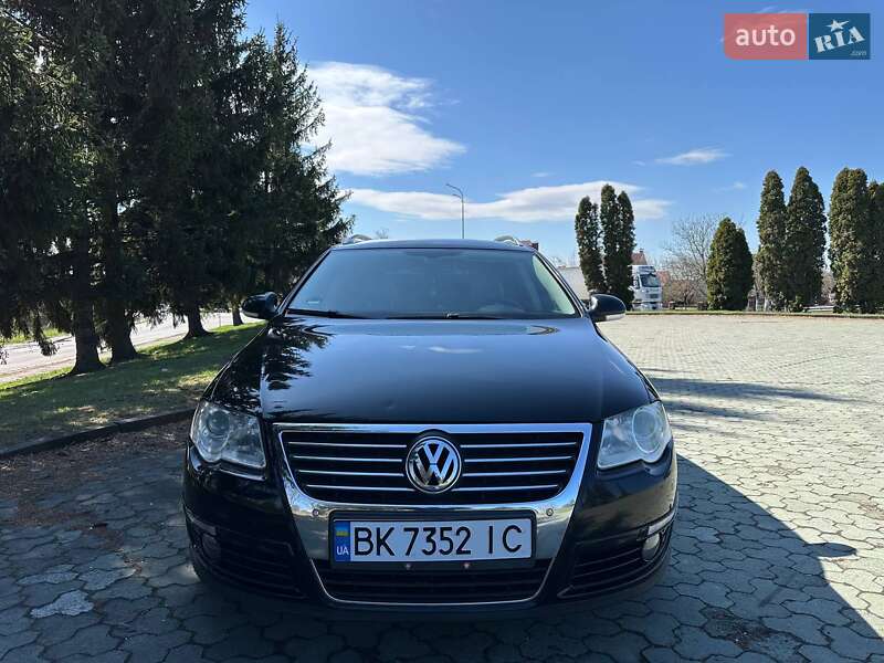 Универсал Volkswagen Passat 2010 в Дубно