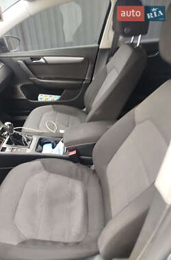 Универсал Volkswagen Passat 2011 в 