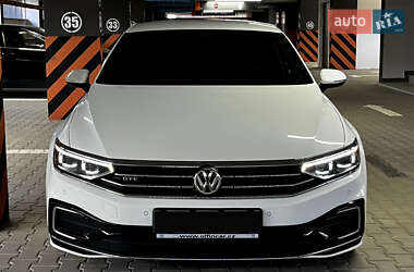 Седан Volkswagen Passat 2020 в 