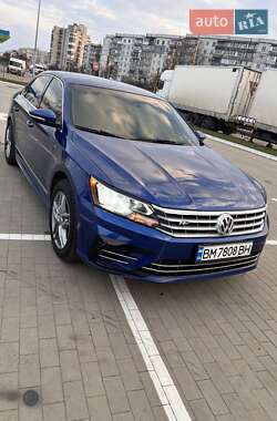 Седан Volkswagen Passat 2016 в 
