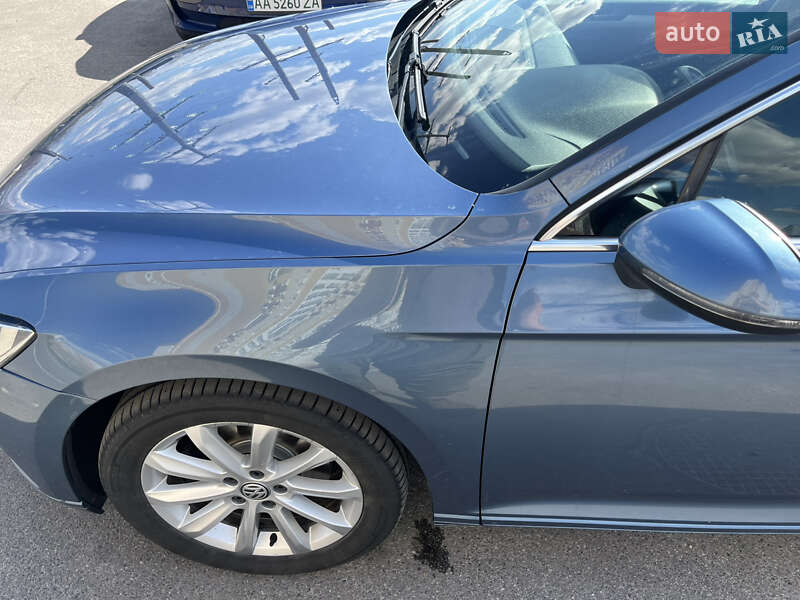 Универсал Volkswagen Passat 2014 в Киеве