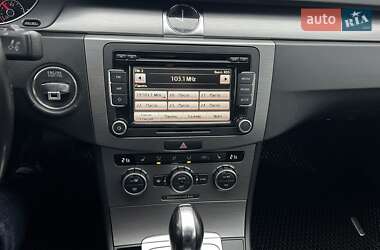 Седан Volkswagen Passat 2012 в 