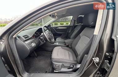 Седан Volkswagen Passat 2012 в 