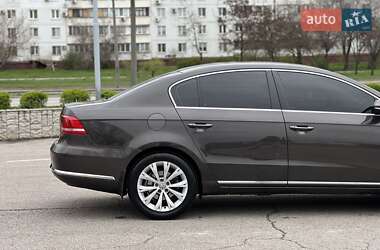 Седан Volkswagen Passat 2012 в 