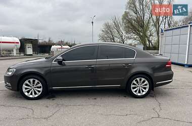 Седан Volkswagen Passat 2012 в 
