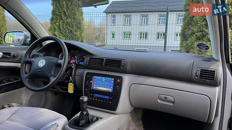 Седан Volkswagen Passat 2004 в Вінниці