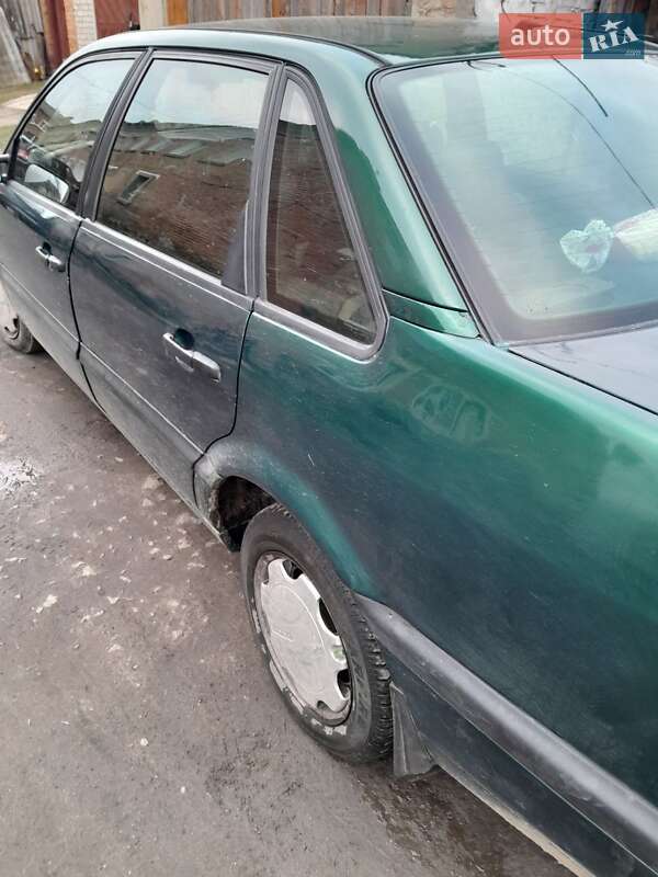 Седан Volkswagen Passat 1996 в Изяславе