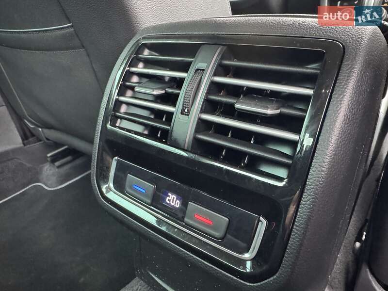 Седан Volkswagen Passat 2018 в Ровно