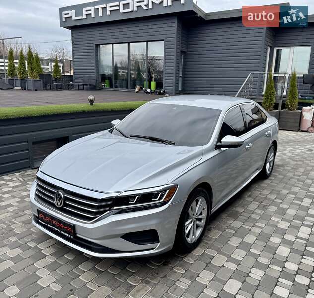 Седан Volkswagen Passat 2020 в Киеве