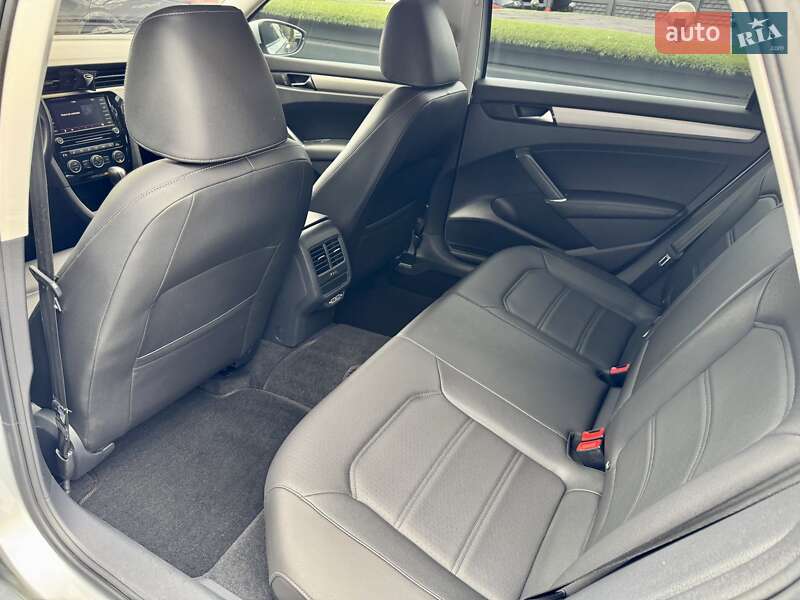 Седан Volkswagen Passat 2020 в Киеве