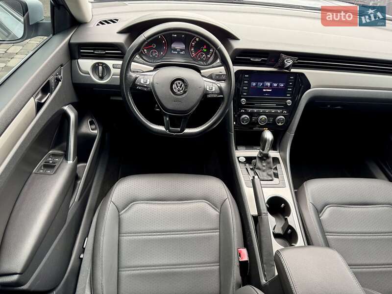 Седан Volkswagen Passat 2020 в Киеве