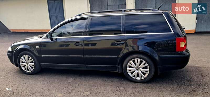 Универсал Volkswagen Passat 2003 в Тростянце