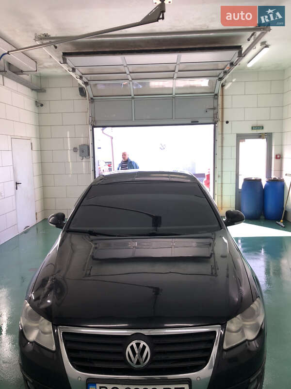 Седан Volkswagen Passat 2010 в Шептицькому
