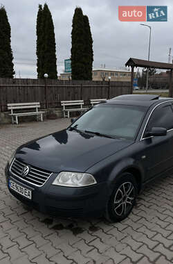 Седан Volkswagen Passat 2001 в 