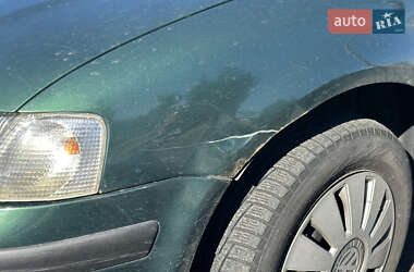 Седан Volkswagen Passat 1999 в 