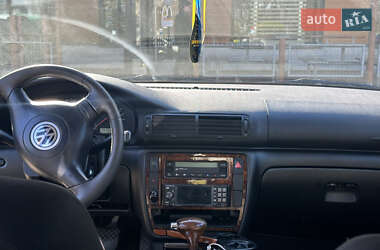 Седан Volkswagen Passat 1999 в 