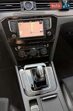 Седан Volkswagen Passat 2016 в 