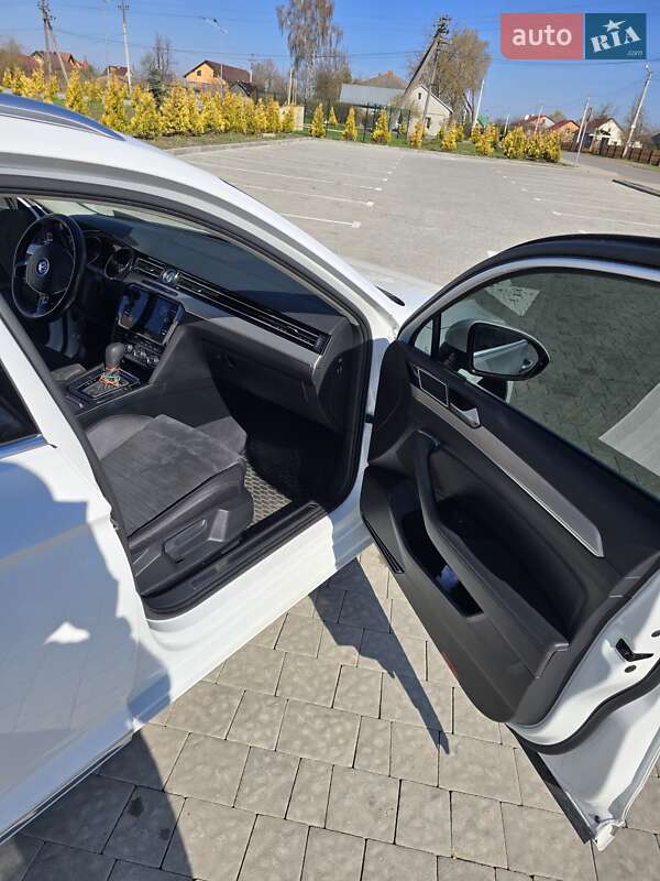 Універсал Volkswagen Passat 2018 в Львові фото 18 Універсал Volkswagen Passat 2018 в Львові