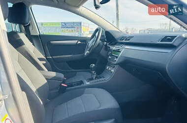 Универсал Volkswagen Passat 2012 в 