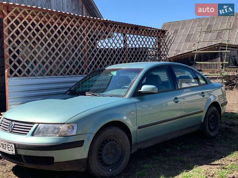 Седан Volkswagen Passat 1999 в Луцке