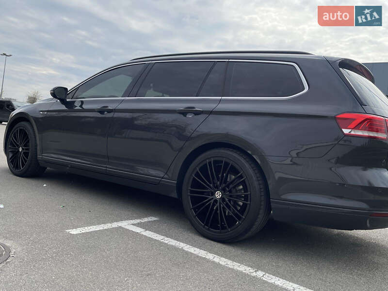Универсал Volkswagen Passat 2015 в Киеве
